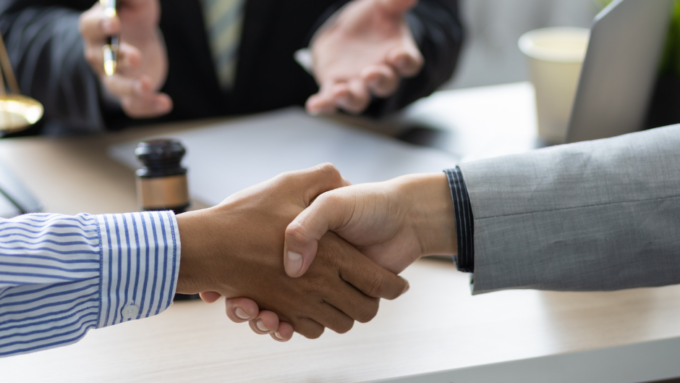 Régler un conflit par la médiation : une solution amiable, structurée et efficace