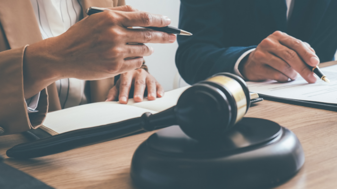 Preuve écrite, témoignage, constat : quelles différences et quelle preuve choisir ?